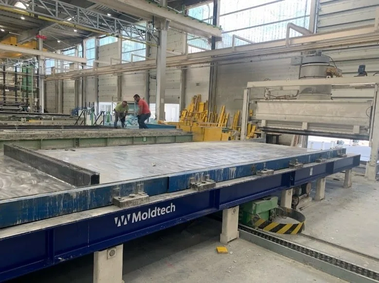 Pallets of the carrusel line