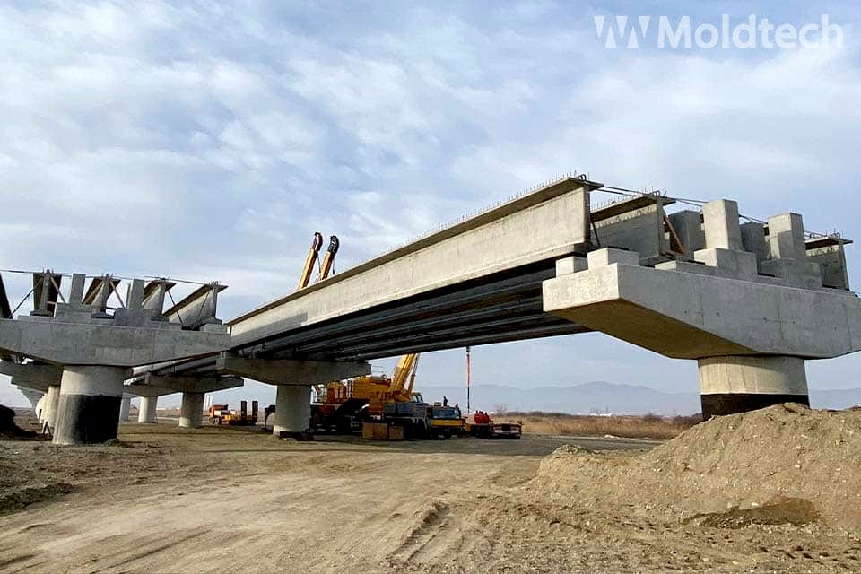 Puente en construcción